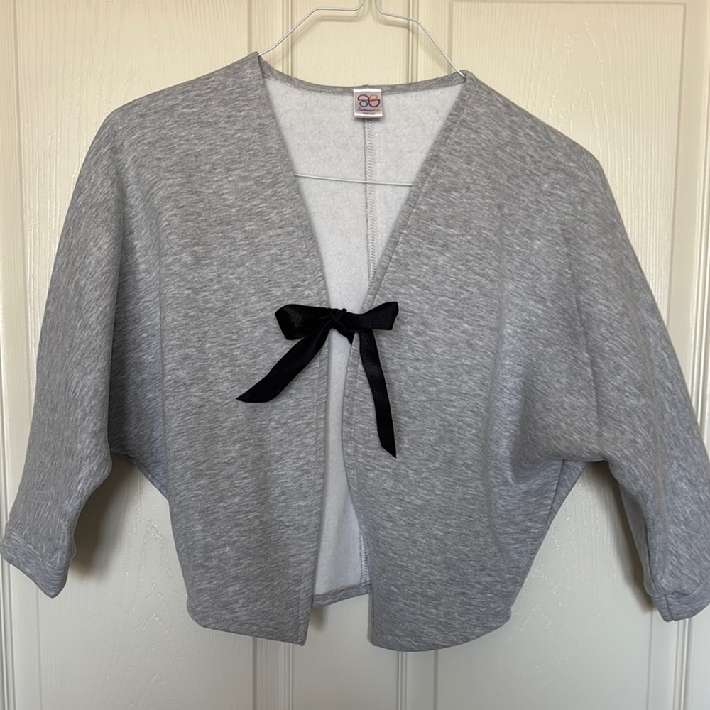 Gray Cropped Cardigan with Black Bow